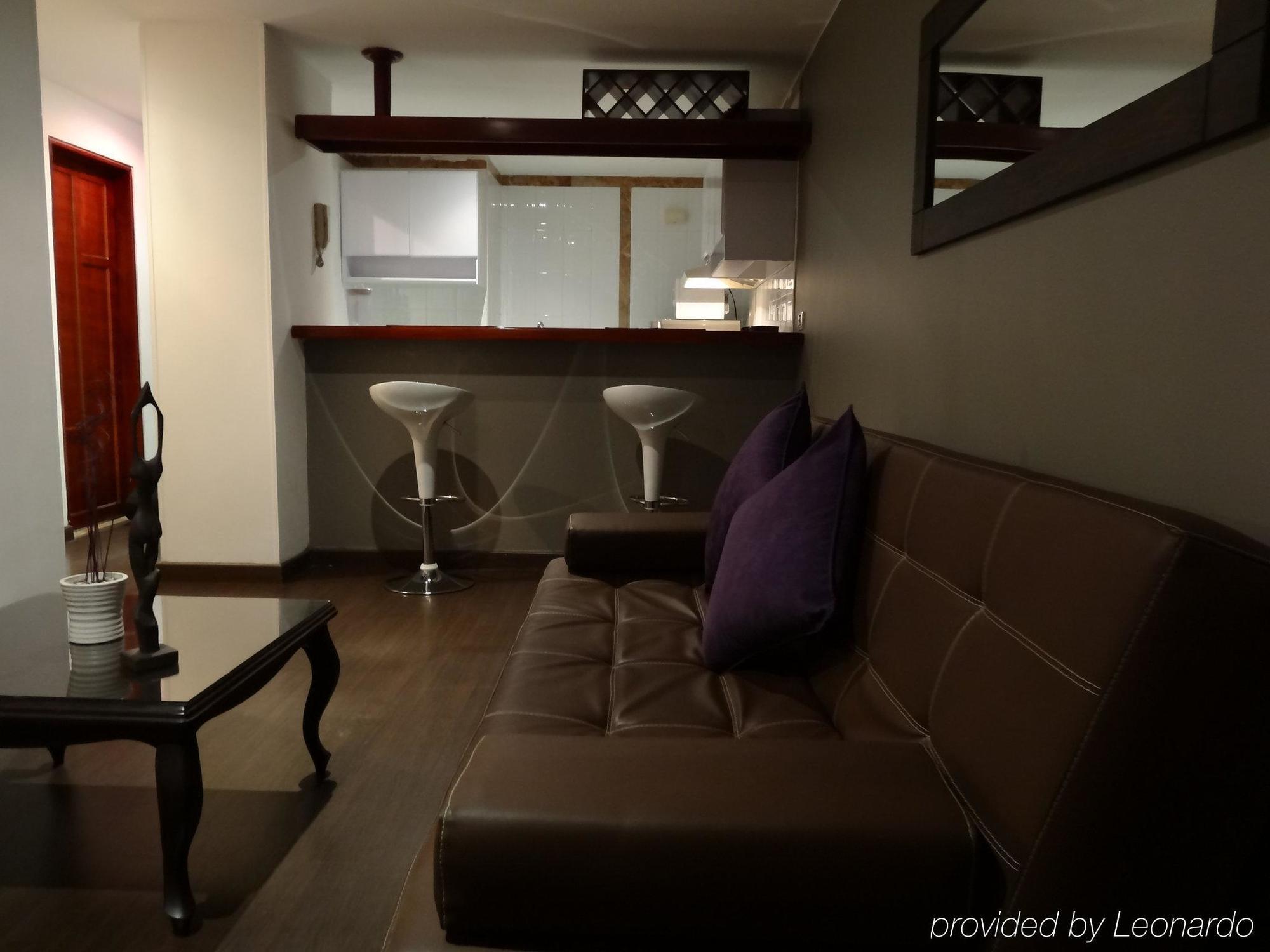 Aparthotel Arlington Place 4*